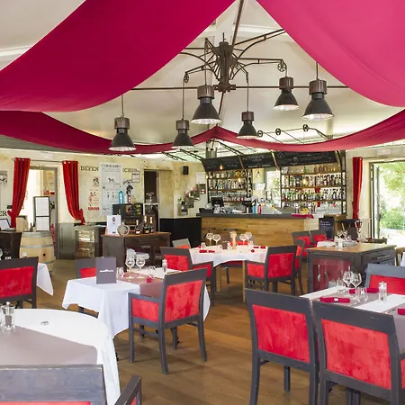 Отель Domaine De Barres