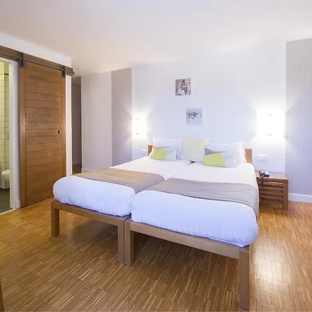 Отель Domaine De Barres 3*