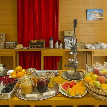 Отель Domaine De Barres Лангонь